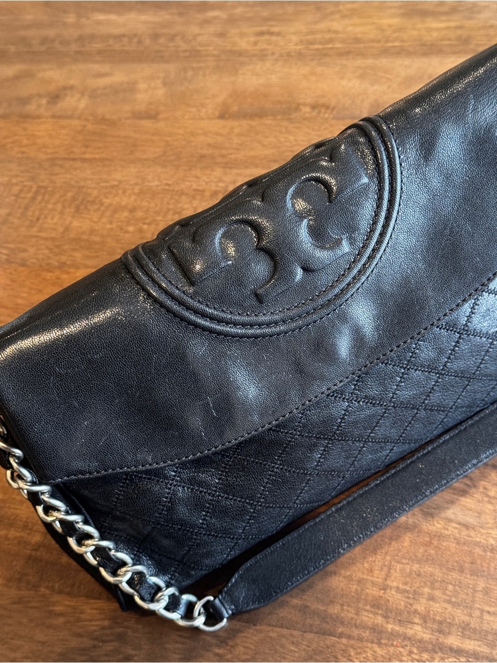 Tory Burch Fleming Quilted Black Leather Shoulder Fold Over Bag with Chain Strap - Picture 3 of 7